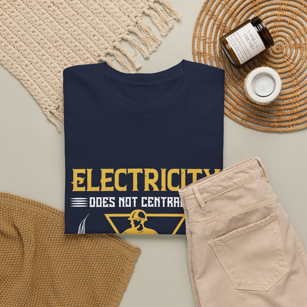 Electricity Does Not Centralize, It Decentralizes T-Shirt – Electrician Tee