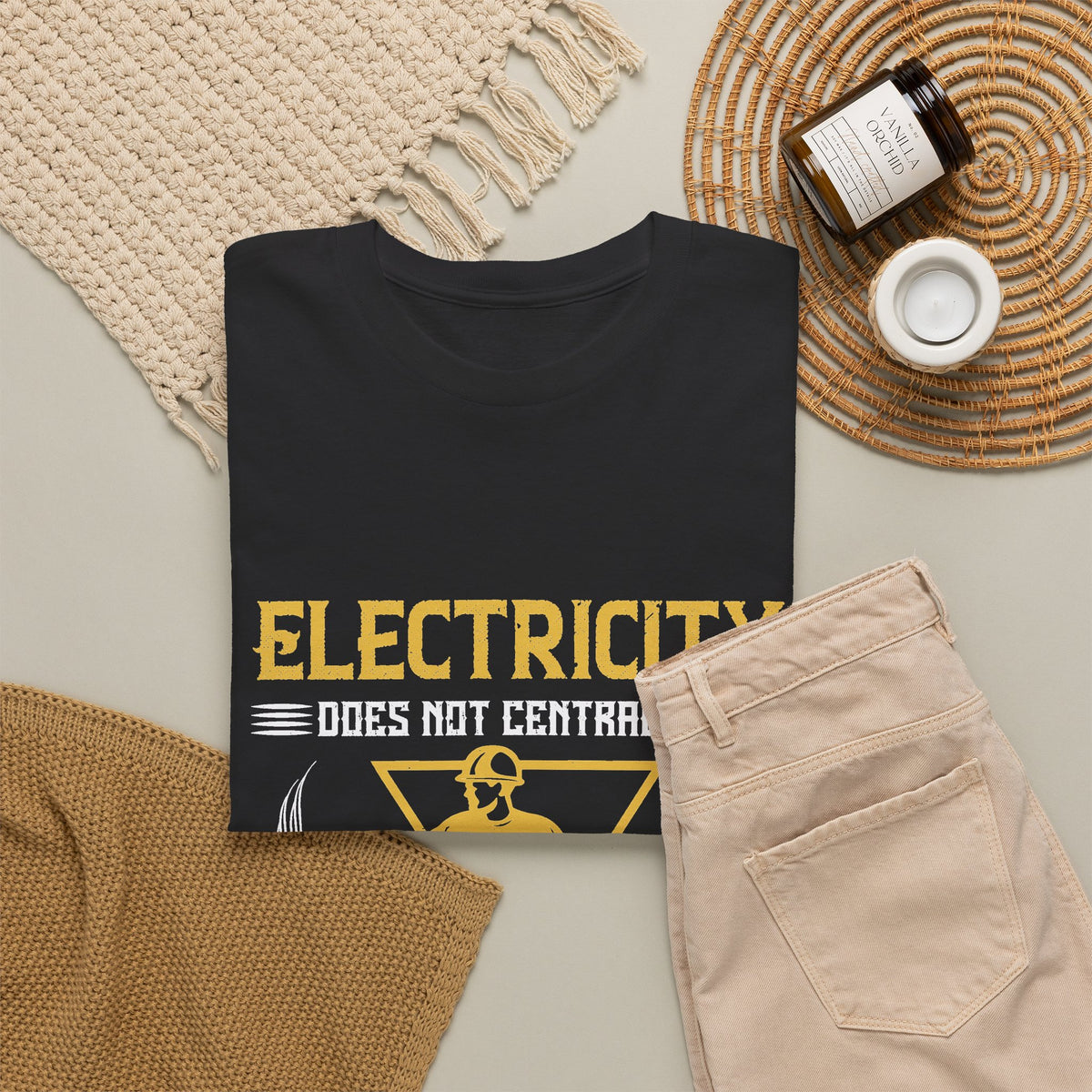 Electricity Does Not Centralize, It Decentralizes T-Shirt – Electrician Tee